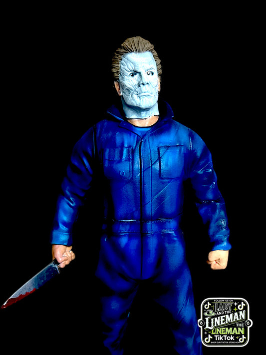 Hand-Painted 15” Michael Myers Horror Statue – Magnetic Hands, Slasher Weapon Set & Custom Display Base